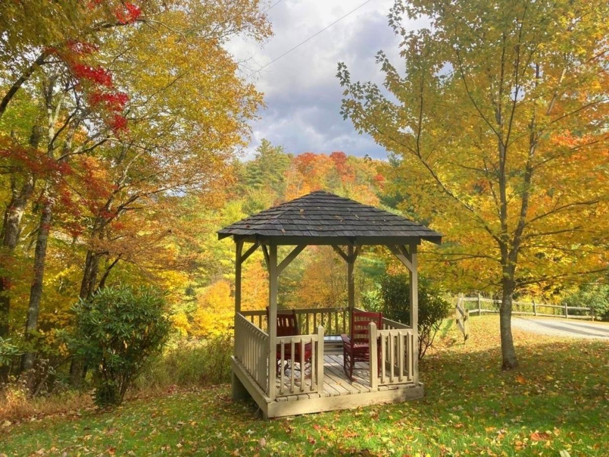 Log Cabin On Peaceful River Blowing Rock Luaran gambar