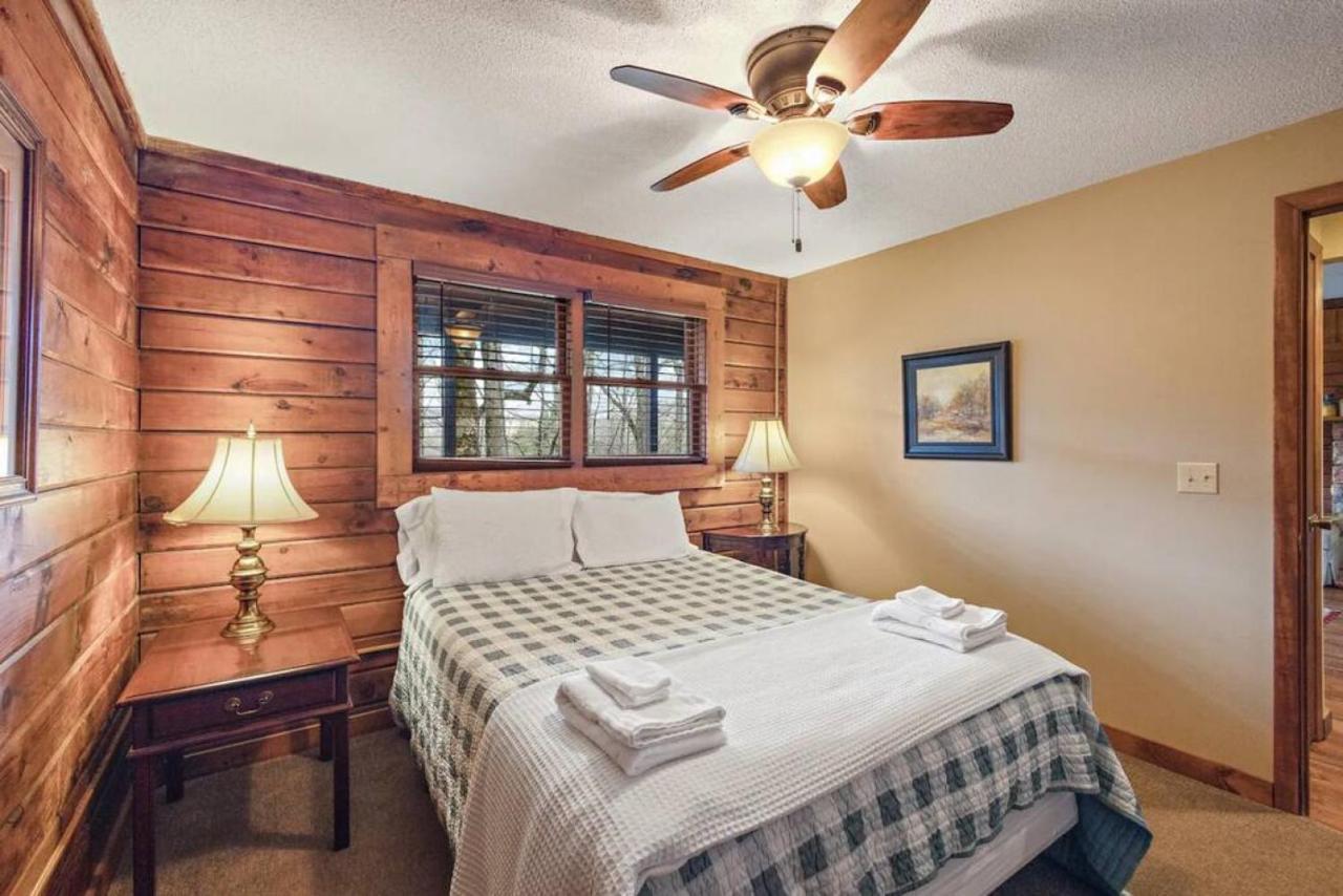 Log Cabin On Peaceful River Blowing Rock Luaran gambar