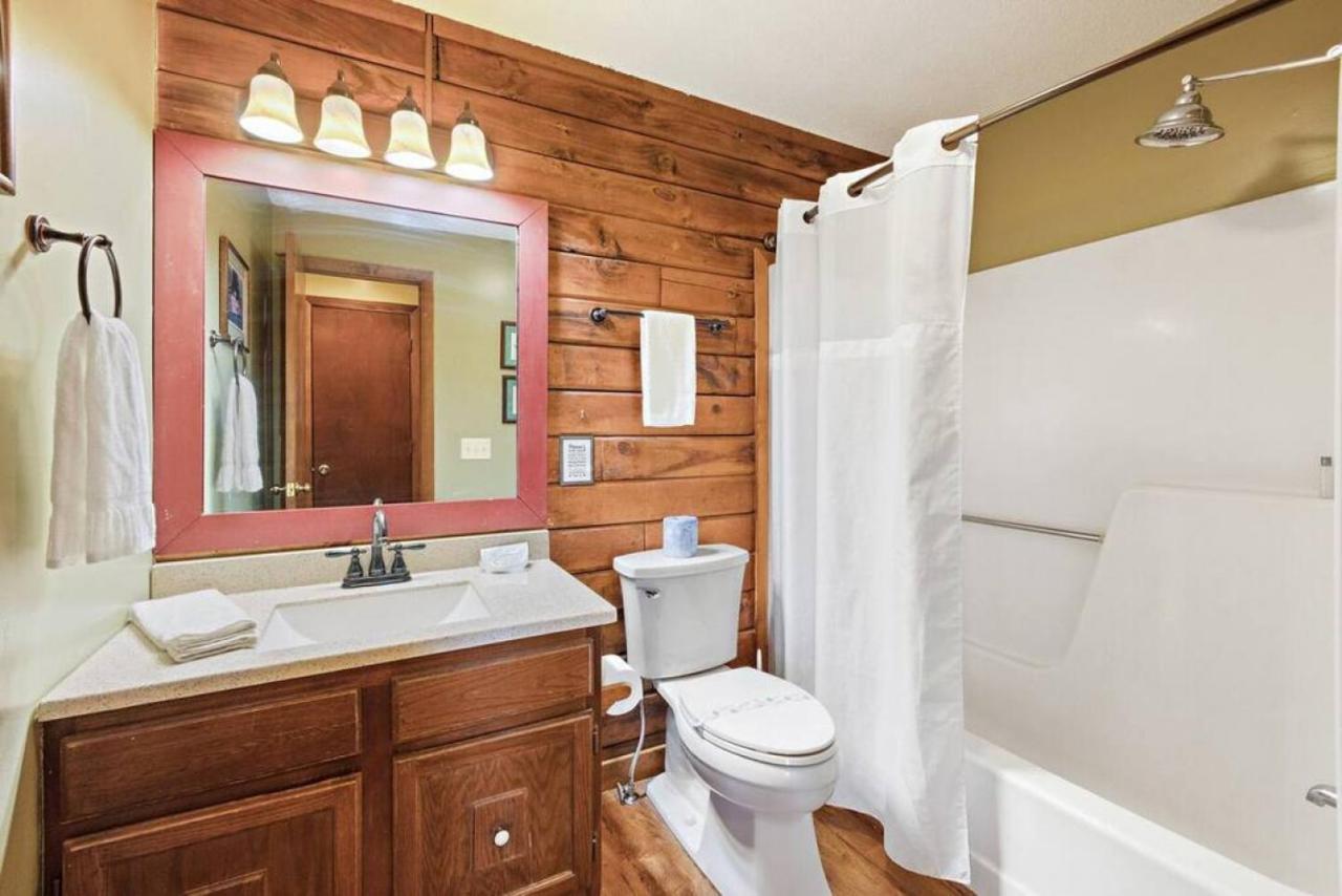 Log Cabin On Peaceful River Blowing Rock Luaran gambar